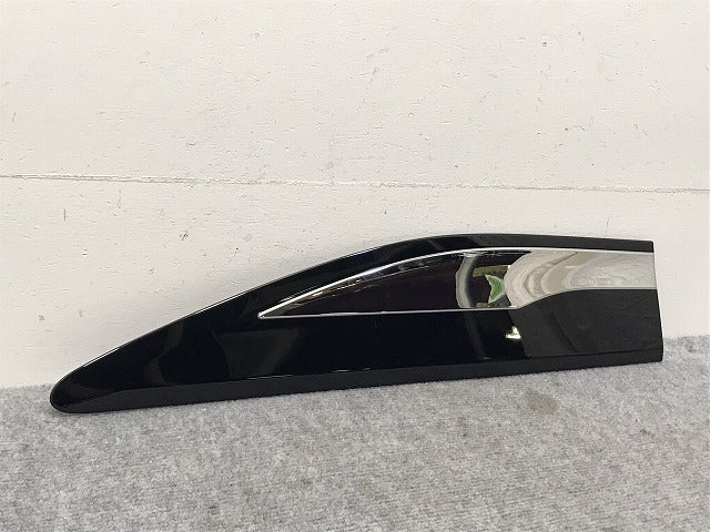 美品!クラウン/クロスオーバー TZSH35/AZSH35 純正 右リア サイドドアガーニッシュ/ドアカバー 75741-30611/30620/30630 ブラック ソリッド トヨタ(131829)
