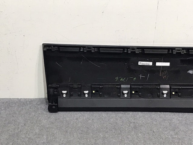 ヴォクシー ZS/ノア Si 80系/ZRR80W/ZRR85W/ZWR80W 純正 左 フロント ドア サイドパネル 76904-28140/76914-28120 ブラック 202(131906)