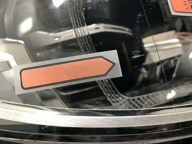 ジャンク!5シリーズ G30 G31 純正 右 ヘッドライト ランプ LED 7439212-01 BMW(132027)