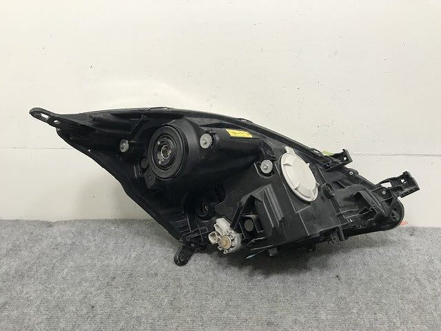 アイシス プラタナ ZGM10W ZGM15W ZGM11W 純正 中期後期 左 ヘッドライト キセノン HID レベライザー AFS無 刻印L KOITO 44-69(132150)