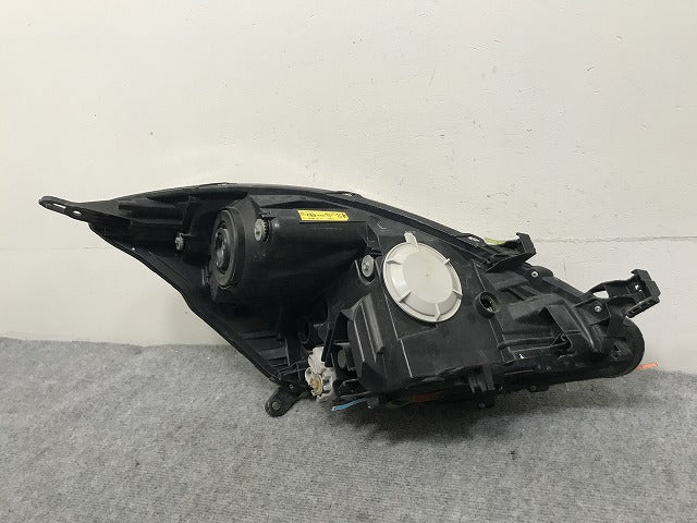 アイシス プラタナ ZGM10W ZGM15W ZGM11W 純正 中期後期 左 ヘッドライト キセノン HID レベライザー AFS無 刻印L KOITO 44-69(132150)