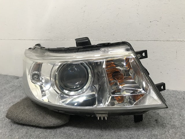 ワゴンR スティングレー AZワゴン カスタムスタイル MH23S MJ23S 純正 右 ヘッドライト キセノン HID レベ バラスト OK 100-59191(132180)