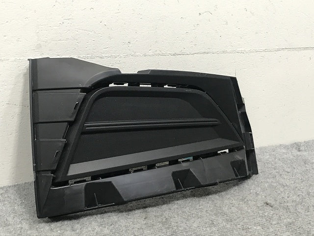ポロ POLO TSI コンフォートライン リミテッド AW系 純正 右 フロント ロア グリル ガーニッシュ 2GS.853.666 フォルクスワーゲン(132361)