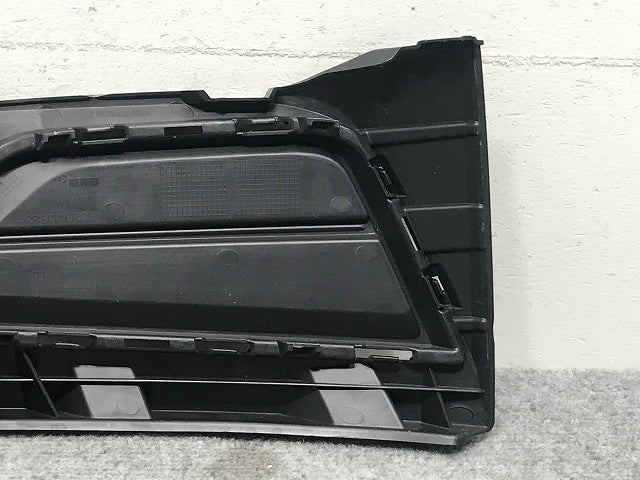ポロ POLO TSI コンフォートライン リミテッド AW系 純正 右 フロント ロア グリル ガーニッシュ 2GS.853.666 フォルクスワーゲン(132361)