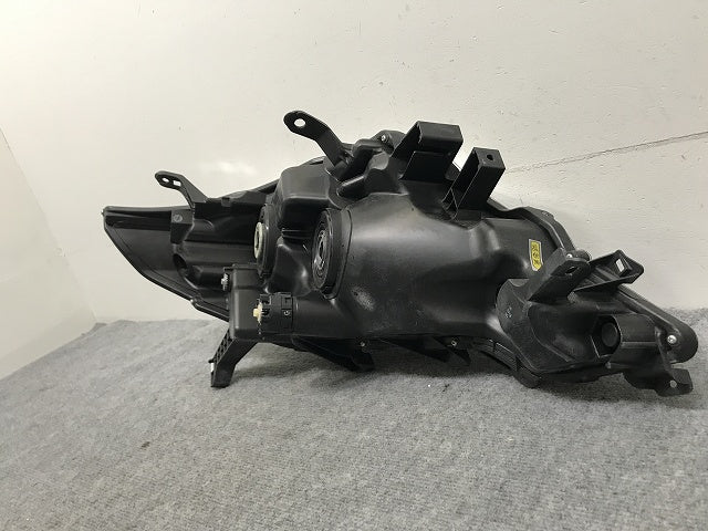 ランドクルーザー ランクル プラド 150系 TRJ150W GDJ GRJ 150W 151W 純正 中期 左 ヘッドライト ハロゲン レベライザー P 60-201(132363)