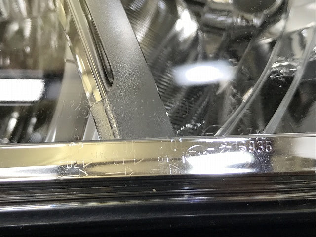 ランドクルーザー ランクル プラド 150系 TRJ150W GDJ GRJ 150W 151W 純正 中期 左 ヘッドライト ハロゲン レベライザー P 60-201(132363)