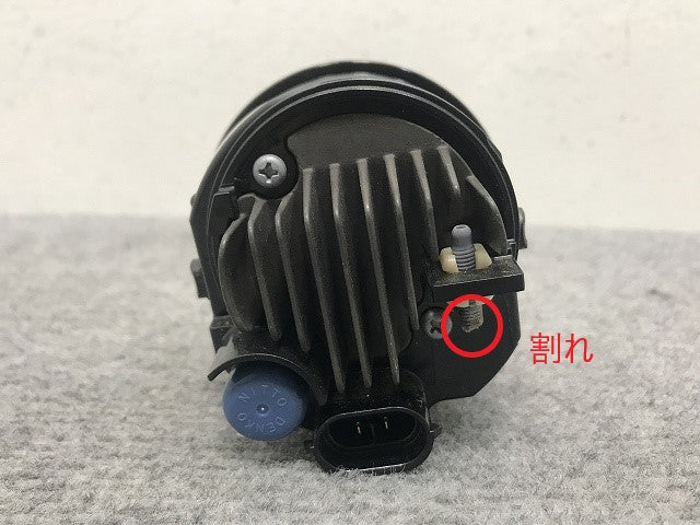 ダイハツ/トヨタ/ホンダ/スバル/スズキ 汎用 LA150S LA800S/M900A/ZN6/JF1/ZC6/MK53S MR52S 純正 左 フォグランプ LED 114-11092(132484)