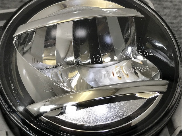 ダイハツ/トヨタ/ホンダ/スバル/スズキ 汎用 LA150S LA800S/M900A/ZN6/JF1/ZC6 純正 左 フォグランプ LED 114-11092 81220-B2460(132485)