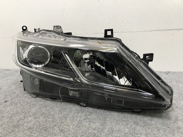 セレナ/ハイウェイスター/S/X/G C27/GC27/GFC27/GNC27/GFNC27 純正 前期 右 ヘッドライト LED レベライザー 刻印Z KOITO 100-23721(132602)