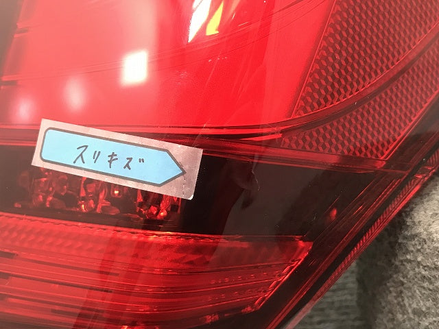 アルファード 30系/AGH30W/AGH35W/GGH30W/GGH35W/AYH30W 純正 後期 右 テールランプ/ライト/レンズ LED KOITO 58-76 81550-58180(132622)