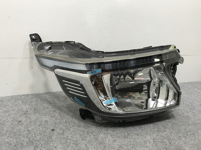 N-WGN/NWGN N-ワゴン/Nワゴン/エヌワゴン/JH1/JH2 純正 前期 右 ヘッドライト キセノン HID レベライザー 刻印90 STANLEY W1973(132632)