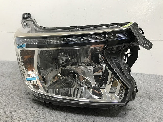 N-WGN/NWGN N-ワゴン/Nワゴン/エヌワゴン/JH1/JH2 純正 前期 右 ヘッドライト キセノン HID レベライザー 刻印90 STANLEY W1973(132632)