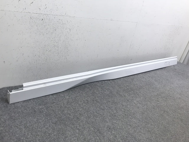 セレナ/ハイウェイスター ルキシオン e-POWER C28/FC28/FNC28/GFC28 純正 左 サイドステップ/サイドスカート 76851 7DF0A QBE(132732)