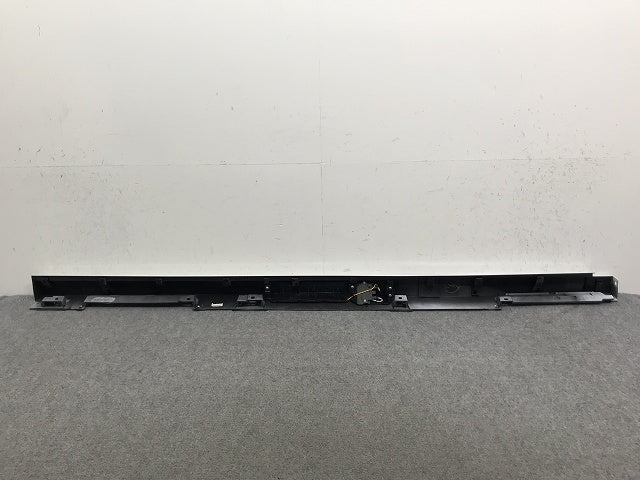 セレナ/ハイウェイスター ルキシオン e-POWER C28/FC28/FNC28/GFC28 純正 左 サイドステップ/サイドスカート 76851 7DF0A QBE(132732)