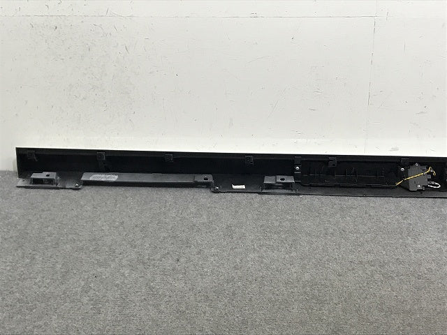セレナ/ハイウェイスター ルキシオン e-POWER C28/FC28/FNC28/GFC28 純正 左 サイドステップ/サイドスカート 76851 7DF0A QBE(132732)