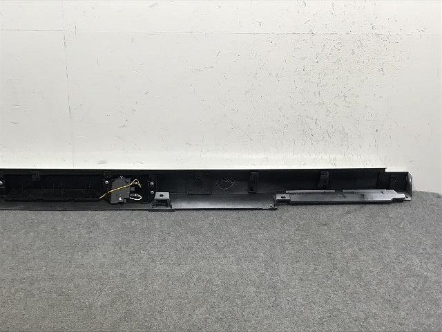セレナ/ハイウェイスター ルキシオン e-POWER C28/FC28/FNC28/GFC28 純正 左 サイドステップ/サイドスカート 76851 7DF0A QBE(132732)
