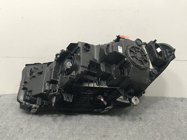 ジャンク!5シリーズ G30/G31 純正 右 ヘッドライト/ランプ LED 7214964-03 BMW(132806)