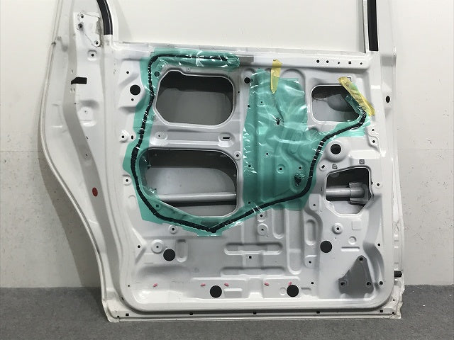エスティマ/アエラス 50/ACR50W/ACR55W/GSR50W/GSR55W/AHR20W 純正 左 スライドドア ホワイトパールクリスタルシャイン 070 トヨタ(132830)
