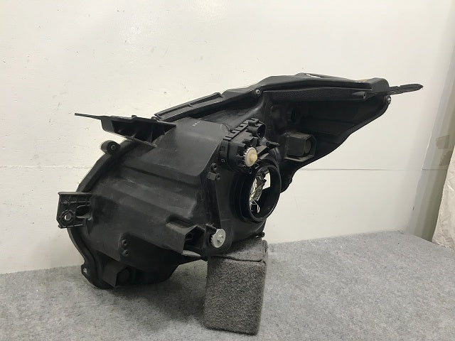 ワゴンR/フレア MH34S/MH44S/MJ34S/MJ44S 純正 前期 右 ヘッドライト/ランプ ハロゲン レベライザー KOITO 100-59269 1A49-51-031A(132845)