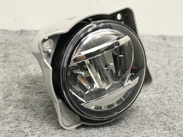 ダイハツ/トヨタ/ホンダ/スバル/スズキ 汎用 LA150S LA800S/M900A/ZN6/JF1/ZC6/MK53S MR52S 純正 右 フォグランプ LED 114-11092(132944)