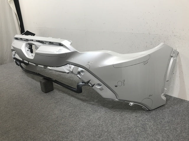 カローラ/クロス/ハイブリッド ZSG10/ZVG11/ZVG15/ZVG13/ZVG16/MXGA10 純正 フロント バンパー 52119-16580 ホワイトパール 089(132989)