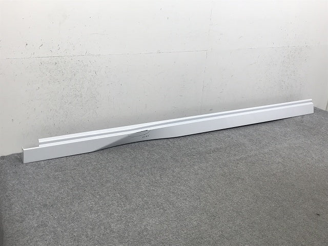 セレナ/ハイウェイスター ルキシオン e-POWER C28/FC28/FNC28/GFC28 純正 左 サイドステップ/サイドスカート 76851 7DF0A QBE(133010)