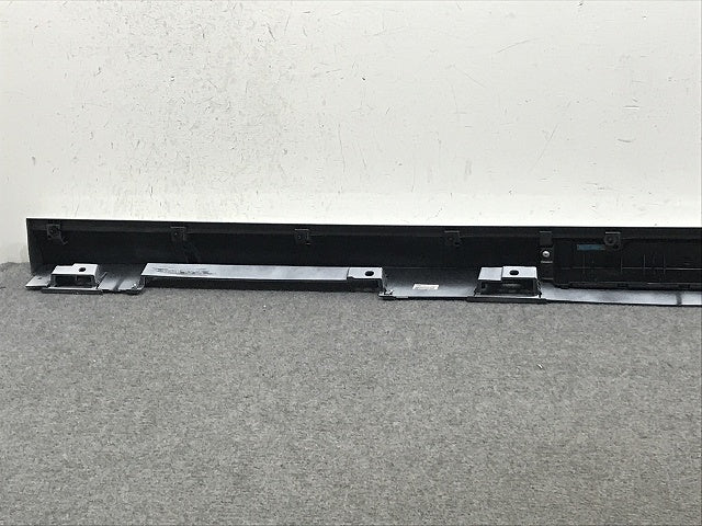 セレナ/ハイウェイスター ルキシオン e-POWER C28/FC28/FNC28/GFC28 純正 左 サイドステップ/サイドスカート 76851 7DF0A QBE(133010)
