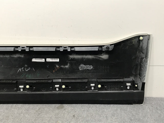 ヴォクシー/ノア/Si/ZS 80系/ZRR80W/ZRR85W/ZWR80W 純正 左 フロント サイドパネル 76904-28140 ホワイトパールクリスタル 086(133025)