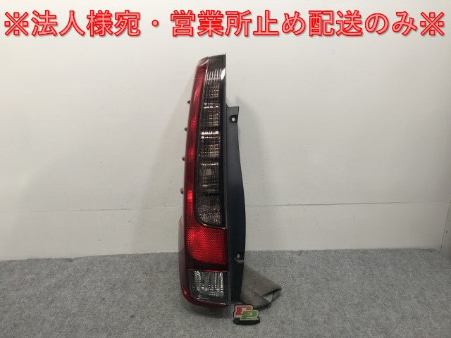 エスクァイア/ノア 80系/ZWR80G/ZWR80W/ZRR80G/ZRR85G/ZRR80W/ZRR85W 純正 前期 左 テールランプ LED 刻印AL KOITO 28-231(133075)