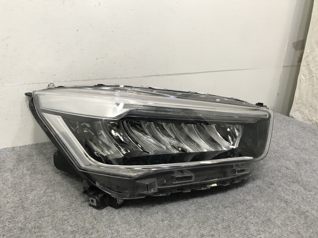 ライズ/レックス/Z/ロッキー/G A200/A210/A201/A202/A/S/F 純正 右 ヘッドライト LED レベ 刻印AD ICHIKOH 1991/81110 B1440(133128)