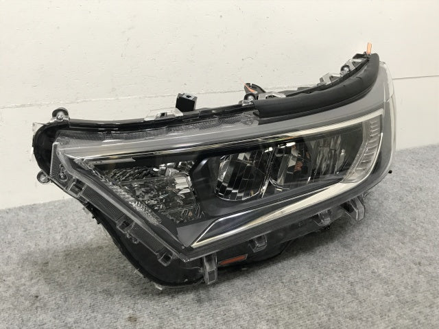 RAV4 ラブ4 ラヴ4/ガソリン車用 MXAA52/MXAA54 純正 左 ヘッドライト/ランプ LED レベライザー 刻印E STANLEY 42-90 トヨタ(133135)
