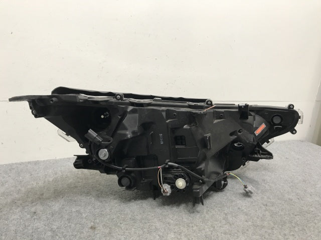 RAV4 ラブ4 ラヴ4/ガソリン車用 MXAA52/MXAA54 純正 左 ヘッドライト/ランプ LED レベライザー 刻印E STANLEY 42-90 トヨタ(133135)