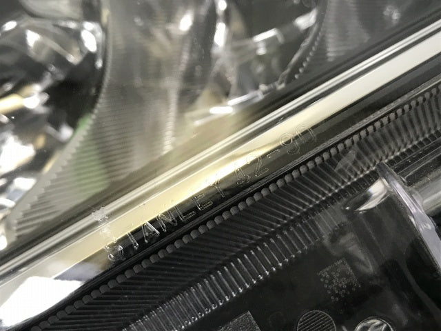 RAV4 ラブ4 ラヴ4/ガソリン車用 MXAA52/MXAA54 純正 左 ヘッドライト/ランプ LED レベライザー 刻印E STANLEY 42-90 トヨタ(133135)