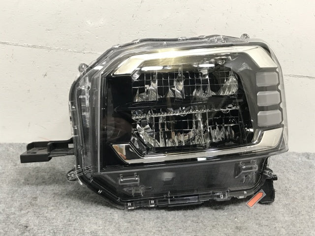 タフト LA900S/LA910S 純正 左 ヘッドライト/ランプ LED レベライザー 刻印FL KOITO 100-6907D ダイハツ(133138)