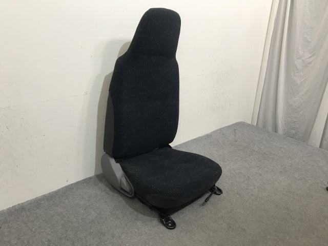 新車取り外し!ダイナ/トヨエース/デュトロ/カムロード 平成23年7月~ 標準車 1.5t 純正 運転席シート/ドライバーシート トヨタ(133180)