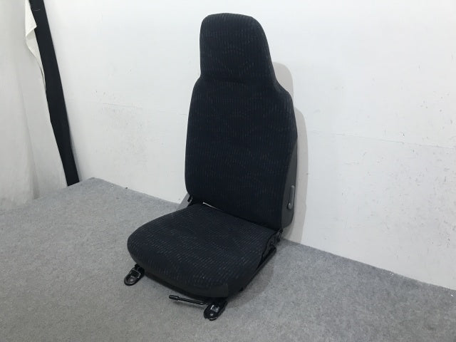 新車取り外し!ダイナ/トヨエース/デュトロ/カムロード 平成23年7月~ 標準車 1.5t 純正 運転席シート/ドライバーシート トヨタ(133180)