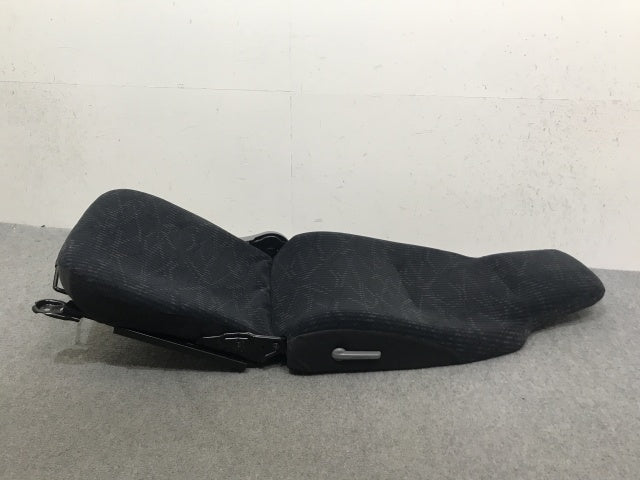 新車取り外し!ダイナ/トヨエース/デュトロ/カムロード 平成23年7月~ 標準車 1.5t 純正 運転席シート/ドライバーシート トヨタ(133180)
