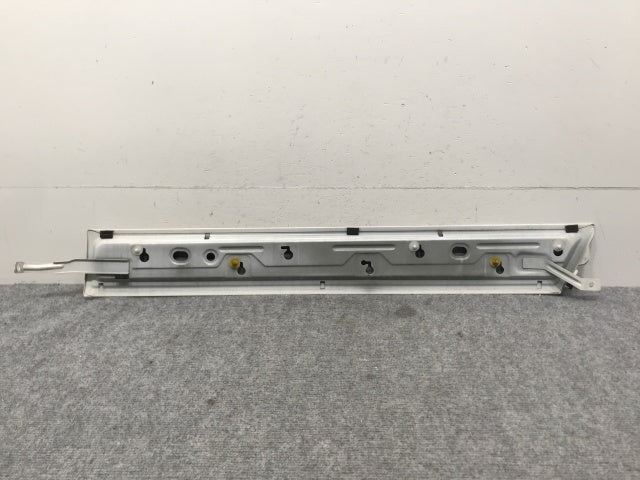 セレナ/ハイウェイスター C26/FPC26/NC26/FNPC26/HC26/HFC26/FNC26 純正 右 スライドドア レールカバー ブリリアントホワイトパール QAB 日産(133218)
