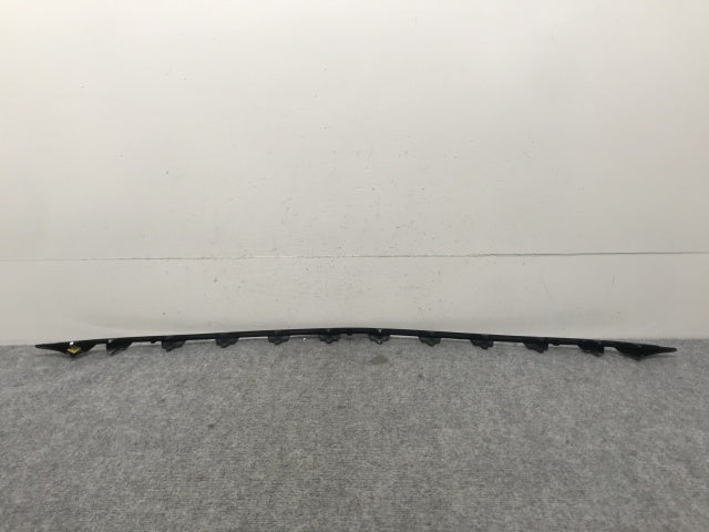 新品!Eクラス W211 純正 フロント バンパー カバー モール A211 885 23 21188500239197 ブラック メタリック メルセデスベンツ(133265)