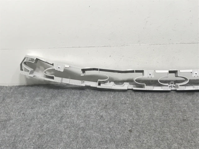 新品!X3シリーズ E83 純正 リア バンパー センター ホルダー 51 12 3 414 404 51123414404 未塗装 BMW(133297)