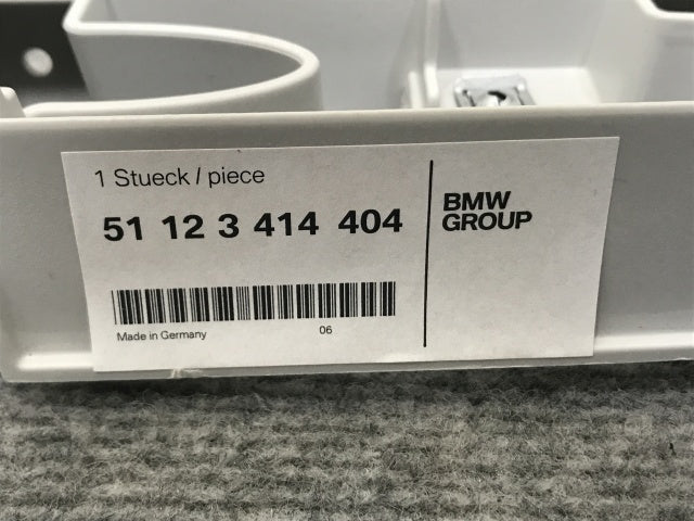 新品!X3シリーズ E83 純正 リア バンパー センター ホルダー 51 12 3 414 404 51123414404 未塗装 BMW(133297)