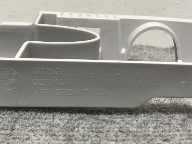 新品!X3シリーズ E83 純正 リア バンパー センター ホルダー 51 12 3 414 404 51123414404 未塗装 BMW(133297)