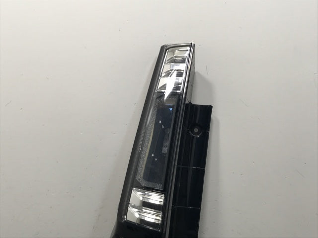 タンク/トール/ジャスティ/カスタム M900A/S/F/M910A/S/F 純正 前期 左 テールランプ/ライト/レンズ LED 刻印H KOITO 220-69045(133345)