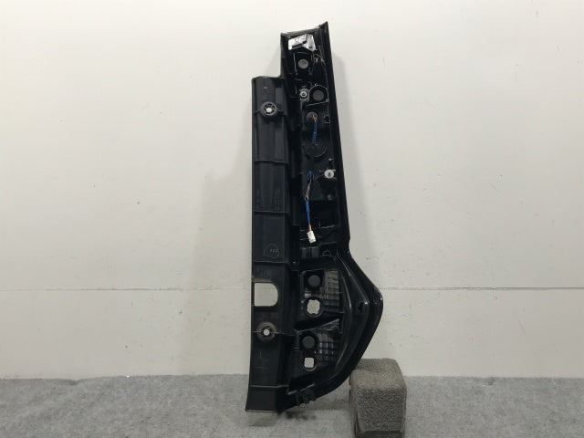 タンク/トール/ジャスティ/カスタム M900A/S/F/M910A/S/F 純正 前期 左 テールランプ/ライト/レンズ LED 刻印H KOITO 220-69045(133345)