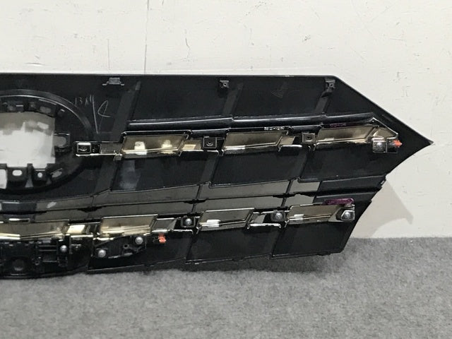 新車取り外し!アルファード 40/AGH40W/AGH45W 純正 フロント グリル/ラジエーターグリル アッパーグリル カメラ穴付 53111-V2010 トヨタ(133437)