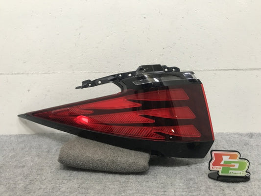 アルファード 40/AGH40W/AGH45W 純正 左 テールランプ/ライト/レンズ LED 81561-V2030 トヨタ(133441)