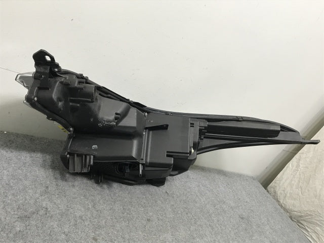 C-HR/CHR ZYX10/NGX10/NGX50 純正 前期 右 ヘッドライト/ランプ LED 刻印4 KOITO 10-101 トヨタ(133505)