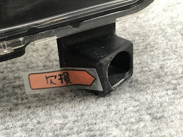 セレナ/ハイウェイスター/S/X/G/XV C27/GC/GFC27/GNC27/GFNC27/HFC27/HC 純正 前期 右ヘッドライト LED レべ付 刻印Z 100-23721(133634)
