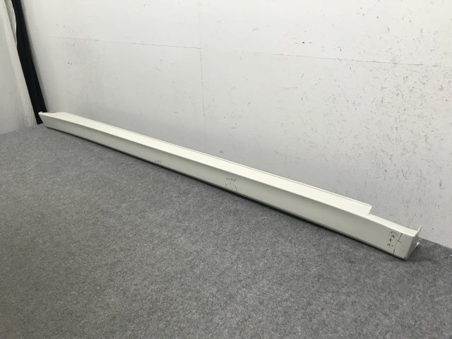 オデッセイ RA6/RA7/RA8/RA9 純正 前期 右 サイドステップ/サイドスカート 71800-S3N-ZZ00 プレミアムホワイトパール NH624P(133647)