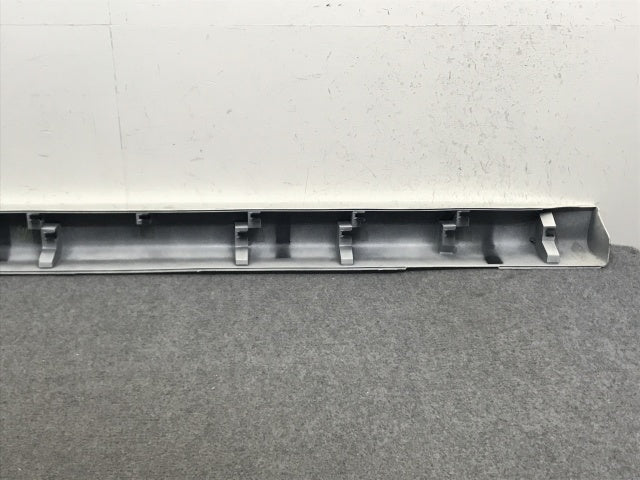 オデッセイ RA6/RA7/RA8/RA9 純正 右 サイドステップ/サイドスカート 71800-S3N-ZZ00 プレミアムホワイトパール NH624P ホンダ(133648)